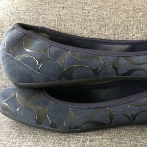 Navy blue ballet flats
